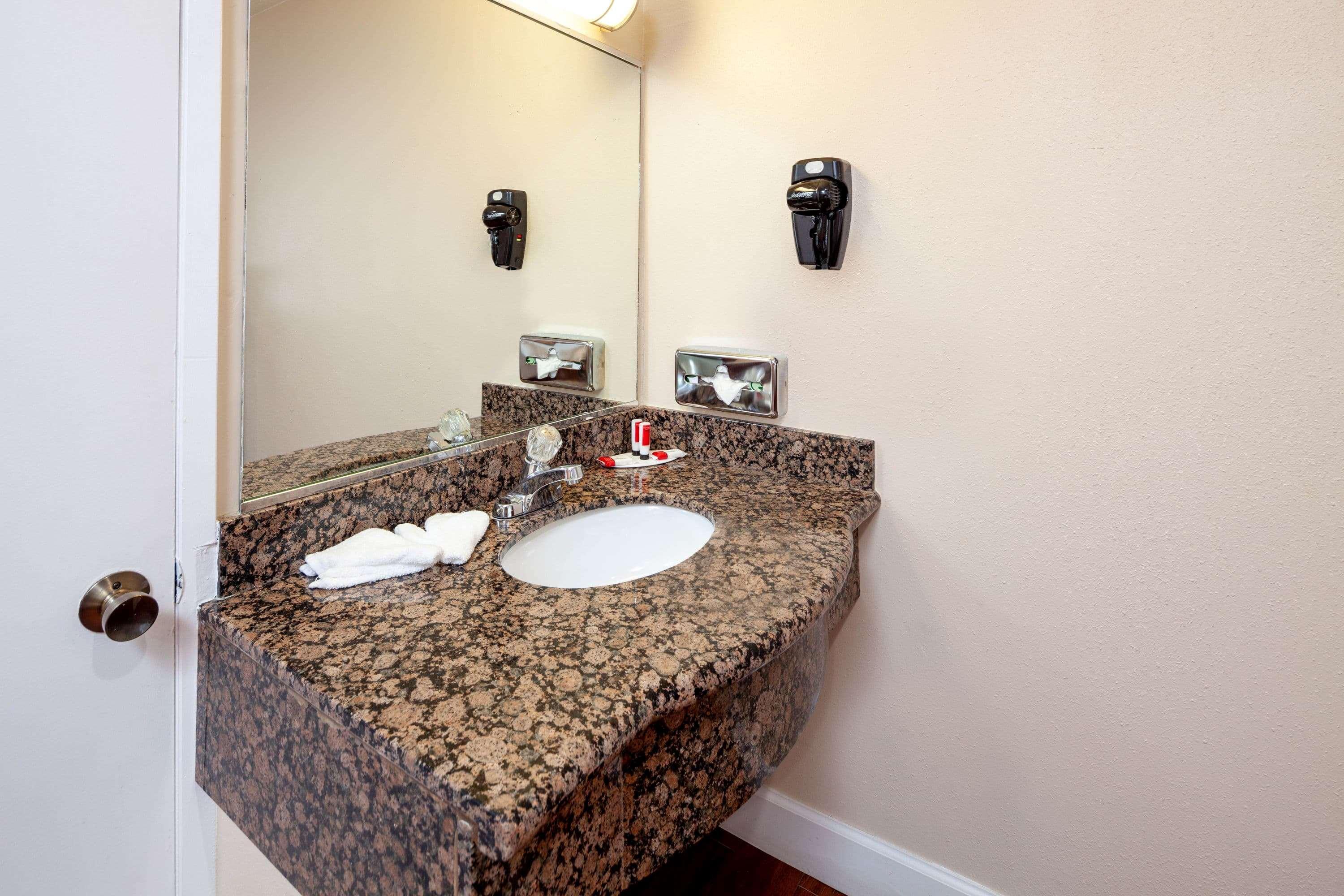 Travelodge By Wyndham Harbor City Λος Άντζελες Εξωτερικό φωτογραφία